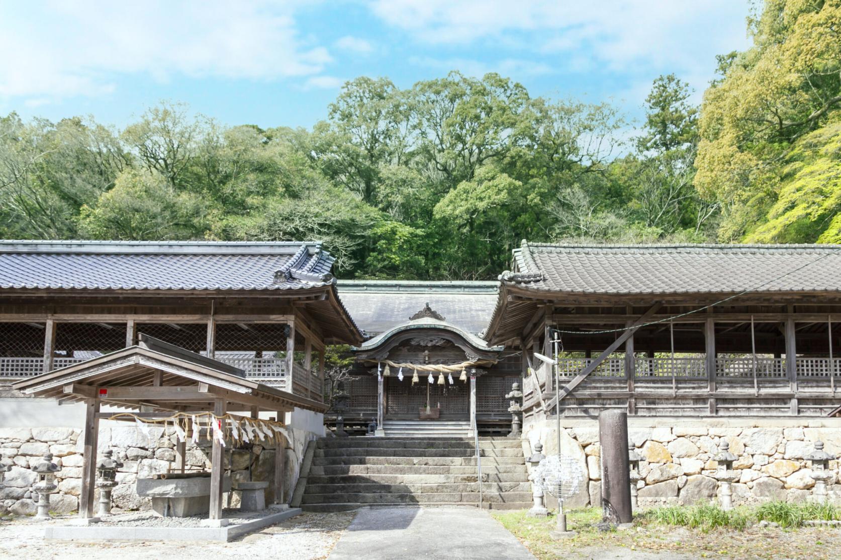 香春神社