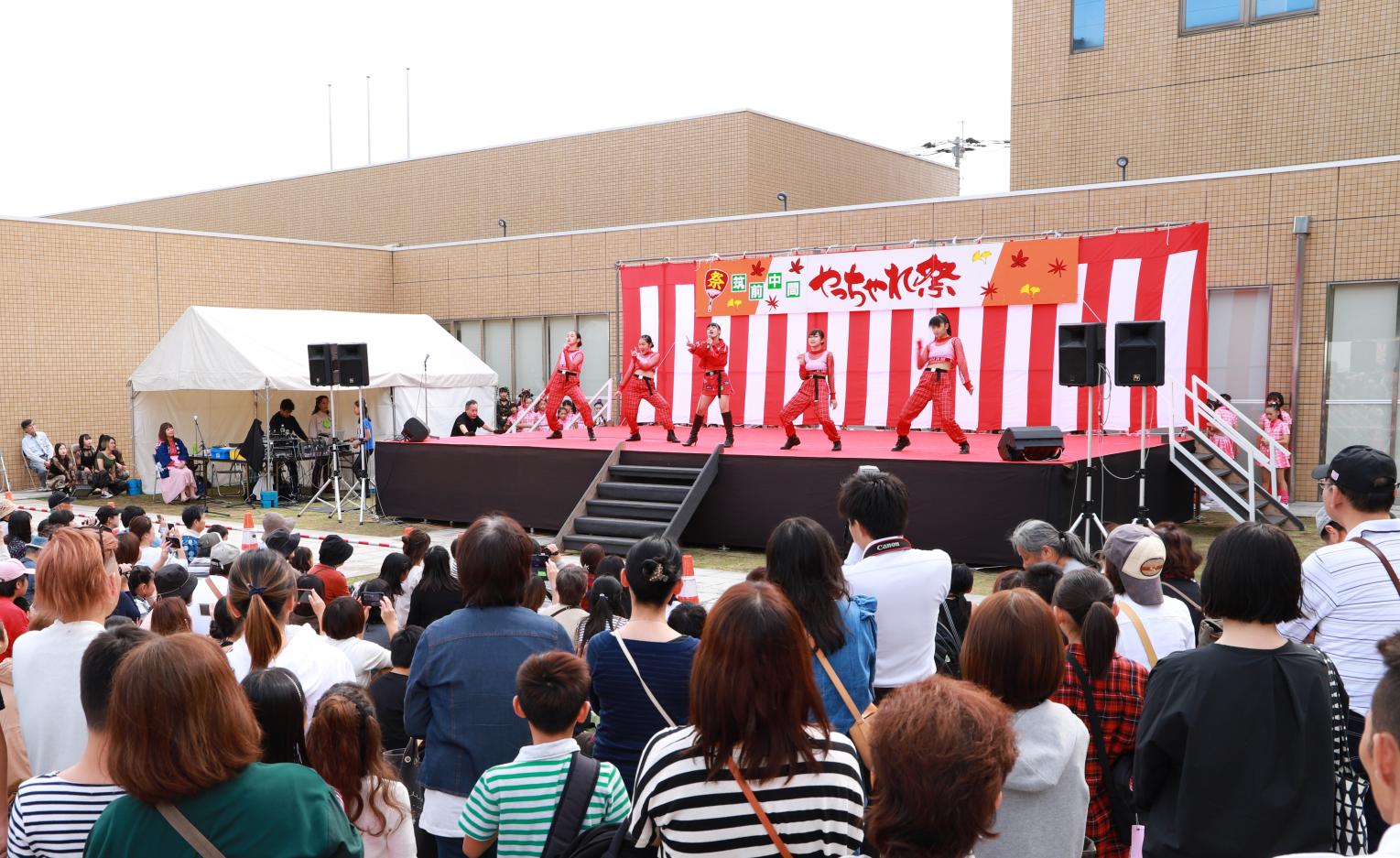 筑前中間やっちゃれ祭（毎年10月）