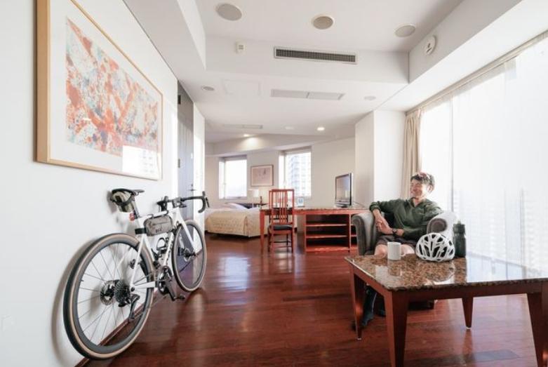 A “cyclist-friendly inn” where you can stay with your bike in peace-0