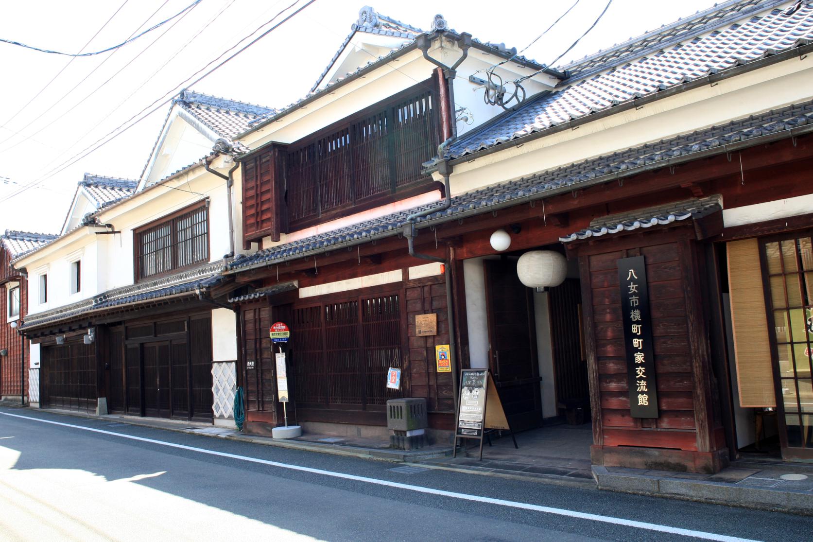 Exchange Hall for Yokomachimachiya, Yame-shi