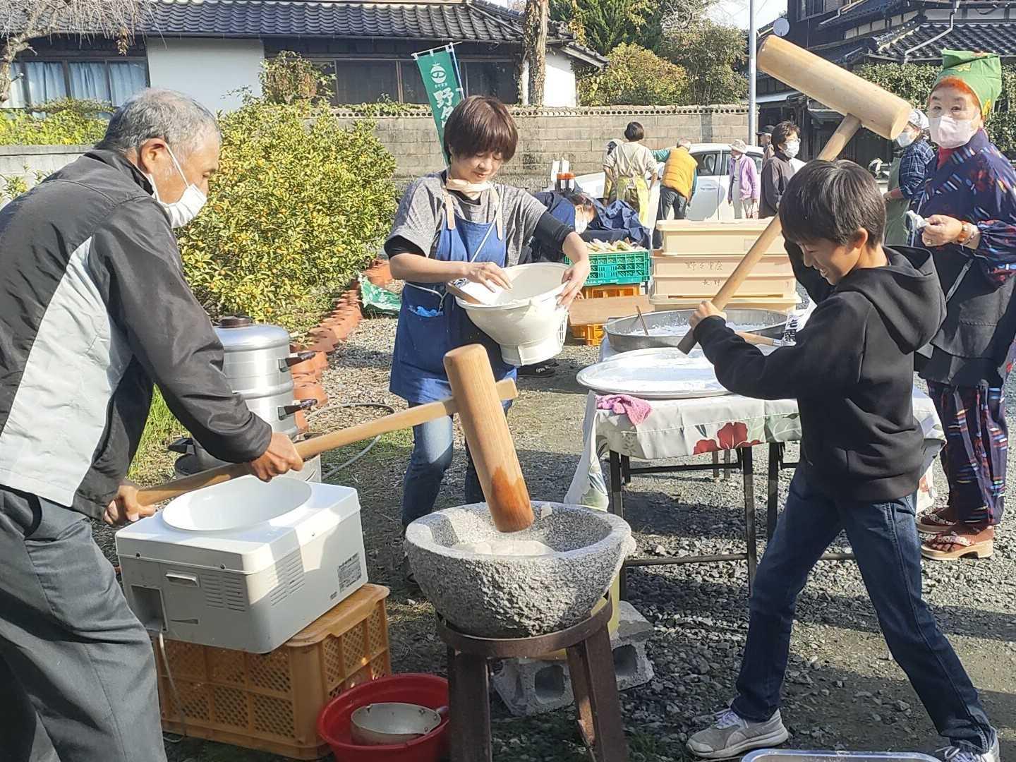 内野大イチョウまつり（飯塚市）-2